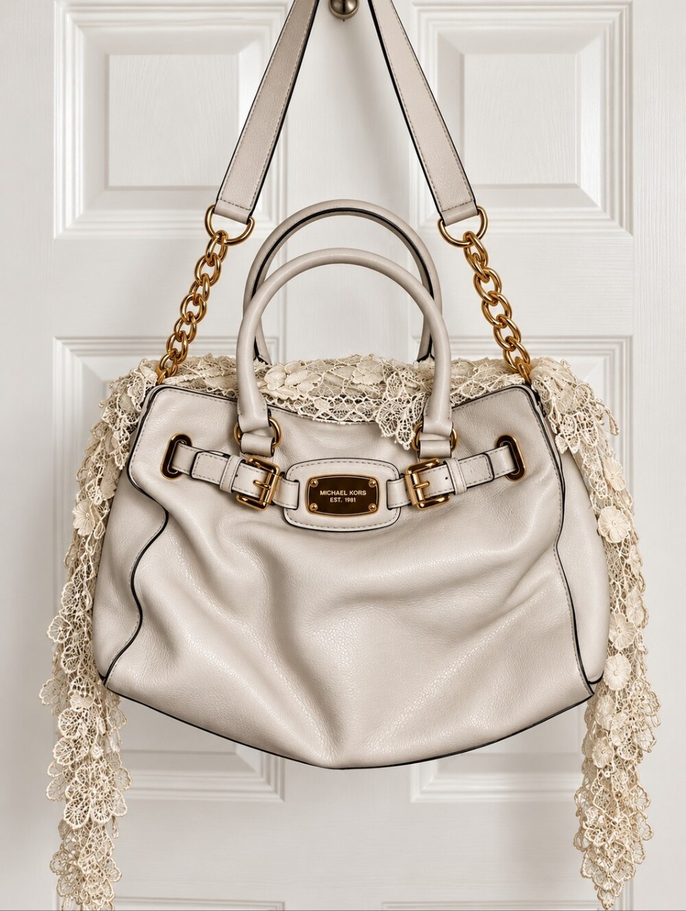Michael Kors Hamilton Tote In Cream Pebbled Leathet And Gold Accents PLC
